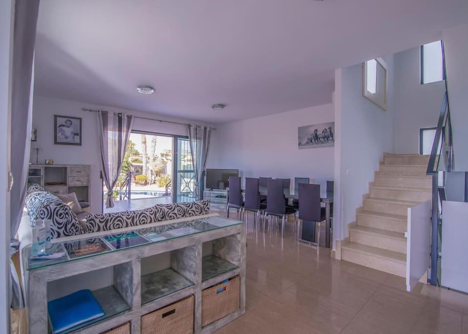 Villa Moderna Con Piscina El Campello Eksteriør bilde